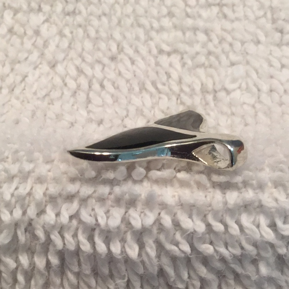 Sterling Silver and Onyx Whale Tail Pendant - Picture 3 of 3